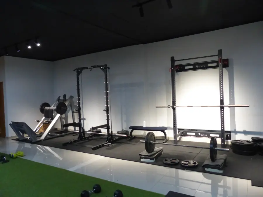 Zona de entrenamiento del gimnasio